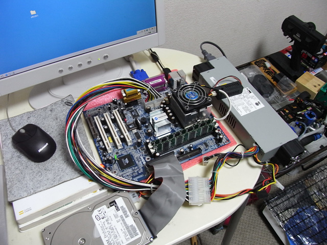 ハードディスク、消去中