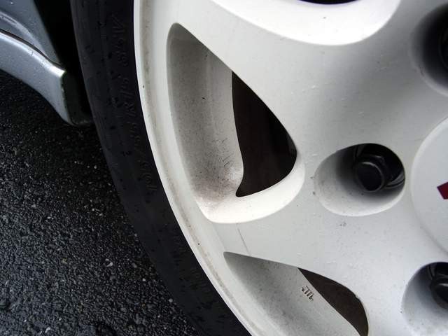 ホイールに付着したブレーキダスト