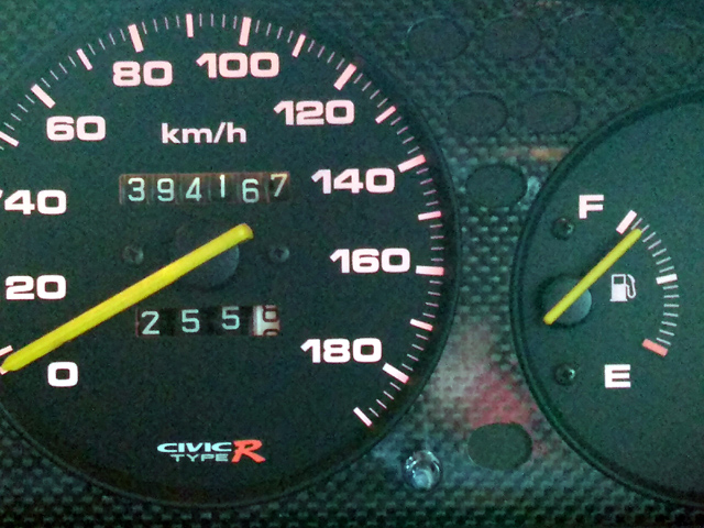 EK9のトリップメーターと燃料計