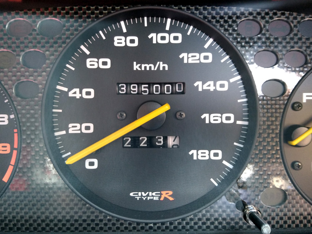 オドメーターは395,000km