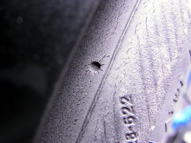 摩耗限界を示す凹み