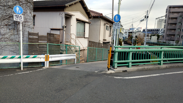 街中の鋭角コース