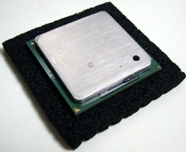 μPGA仕様のPentium4、Celeronそっくりに！